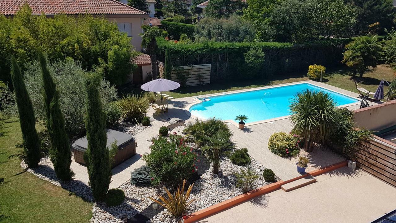 Chambre D'hôtes Et Spa Agen Exterior foto